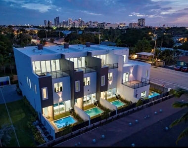 1220 Ne 15th Avenue - Photo Thumbnail 1
