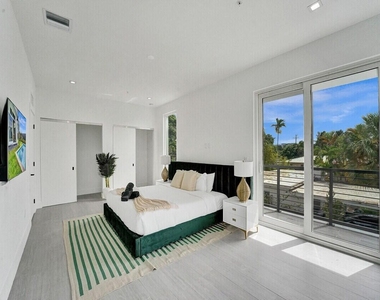 1220 Ne 15th Avenue - Photo Thumbnail 22