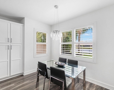 8300 Calabria Lakes Drive - Photo Thumbnail 17