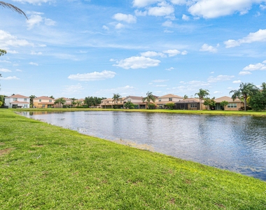 8300 Calabria Lakes Drive - Photo Thumbnail 45