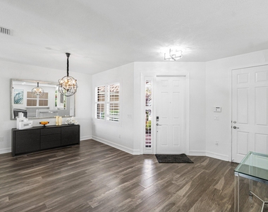 8300 Calabria Lakes Drive - Photo Thumbnail 4