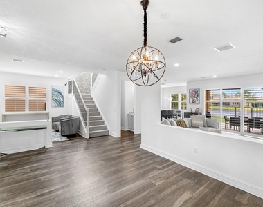 8300 Calabria Lakes Drive - Photo Thumbnail 5