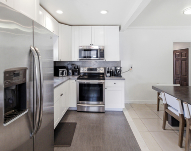 1234 Nw 7th Avenue - Photo Thumbnail 7