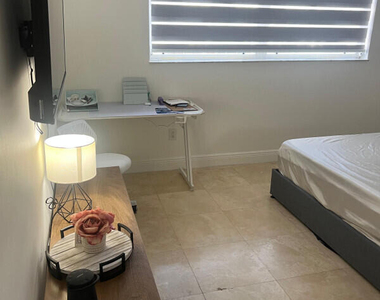 3601 Ne 170th Street - Photo Thumbnail 3