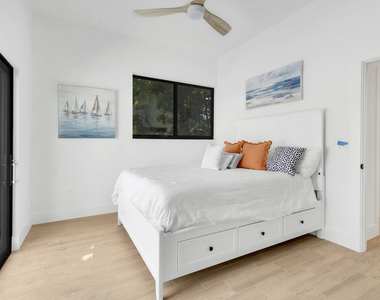 1248 N Harbor Drive - Photo Thumbnail 36