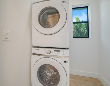 1248 N Harbor Drive - Photo Thumbnail 24