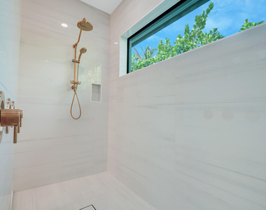 1248 N Harbor Drive - Photo Thumbnail 32