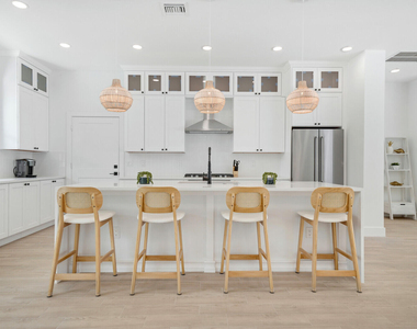 1248 N Harbor Drive - Photo Thumbnail 12
