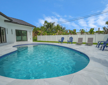 1248 N Harbor Drive - Photo Thumbnail 43