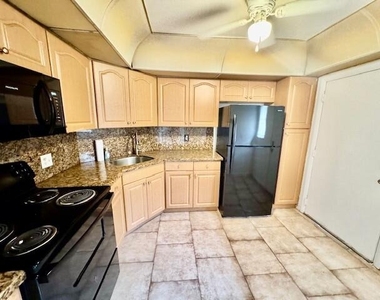 3300 Spanish Moss Terrace - Photo Thumbnail 2