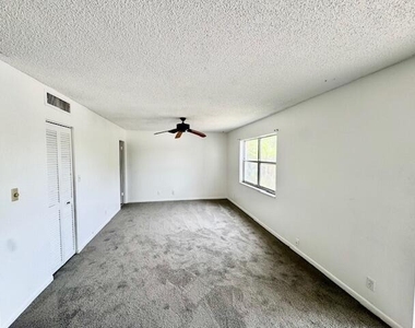 3300 Spanish Moss Terrace - Photo Thumbnail 6
