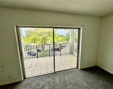 3300 Spanish Moss Terrace - Photo Thumbnail 7