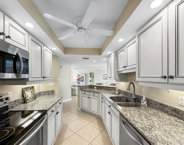 3000 N Ocean Drive - Photo Thumbnail 7