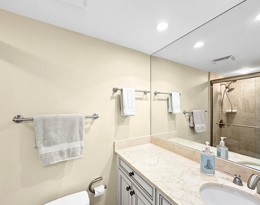 3000 N Ocean Drive - Photo Thumbnail 13