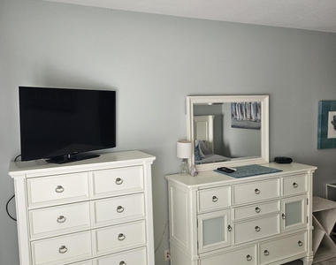 8227 Mulligan Circle - Photo Thumbnail 9