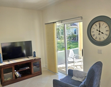 8368 Mulligan Circle - Photo Thumbnail 5