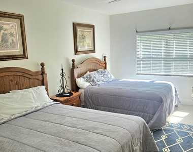 8368 Mulligan Circle - Photo Thumbnail 7