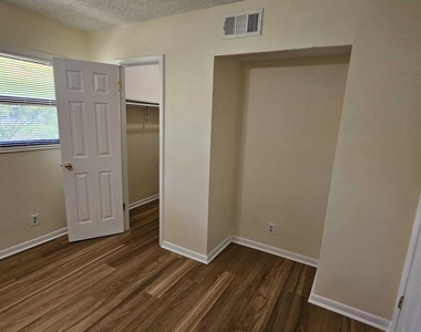 8801 W Sample Road - Photo Thumbnail 11