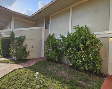 8801 W Sample Road - Photo Thumbnail 1