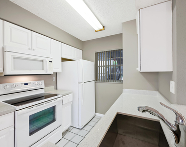 2861 N Oakland Forest Drive - Photo Thumbnail 2