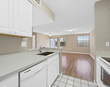 2861 N Oakland Forest Drive - Photo Thumbnail 3
