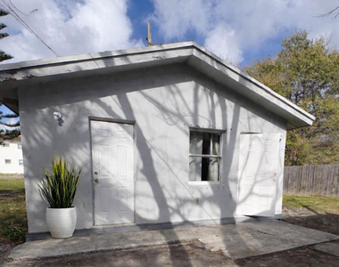 136 N 24th Avenue - Photo Thumbnail 7
