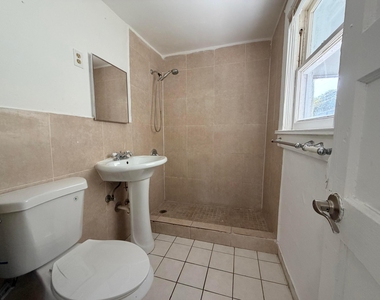216 S 16th Avenue - Photo Thumbnail 7