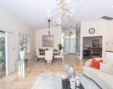 8410 Brussels Way - Photo Thumbnail 10