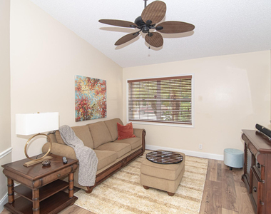 8410 Brussels Way - Photo Thumbnail 26