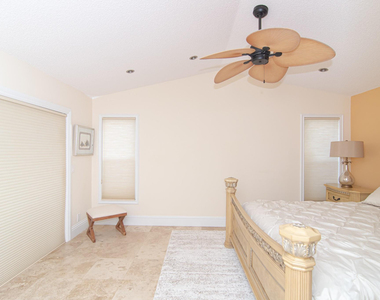 8410 Brussels Way - Photo Thumbnail 15