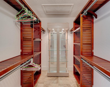 8410 Brussels Way - Photo Thumbnail 23