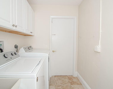 8410 Brussels Way - Photo Thumbnail 29
