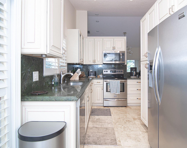 8410 Brussels Way - Photo Thumbnail 6