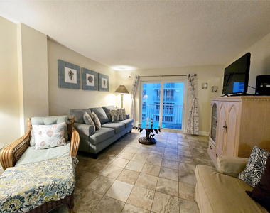 1161 Hillsboro Mile - Photo Thumbnail 31
