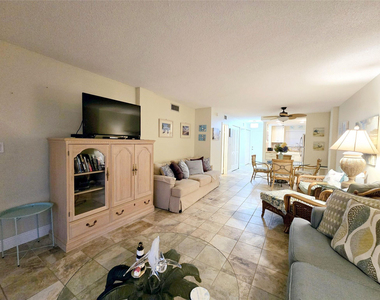 1161 Hillsboro Mile - Photo Thumbnail 30