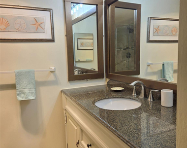 1161 Hillsboro Mile - Photo Thumbnail 24