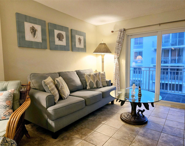 1161 Hillsboro Mile - Photo Thumbnail 33