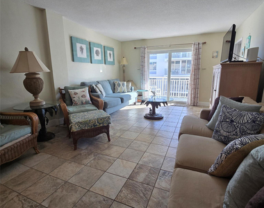1161 Hillsboro Mile - Photo Thumbnail 32