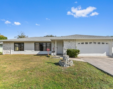 571 Se Anchor Lane - Photo Thumbnail 22