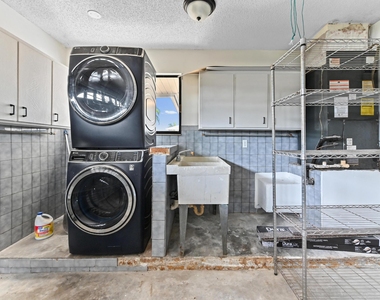 571 Se Anchor Lane - Photo Thumbnail 21