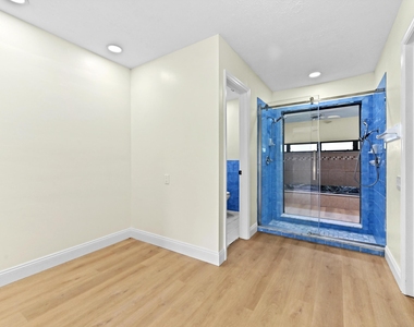 571 Se Anchor Lane - Photo Thumbnail 13