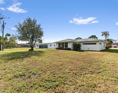 571 Se Anchor Lane - Photo Thumbnail 23