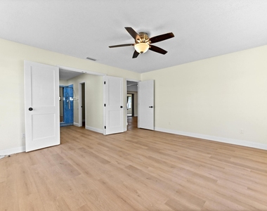 571 Se Anchor Lane - Photo Thumbnail 14
