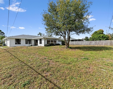 571 Se Anchor Lane - Photo Thumbnail 1