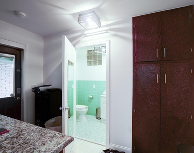 216 32nd Street - Photo Thumbnail 9