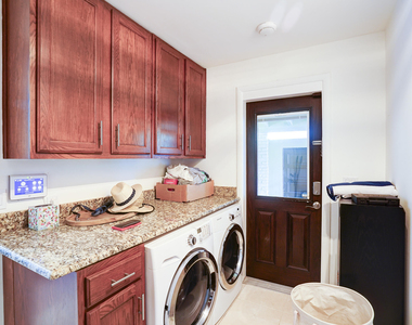 216 32nd Street - Photo Thumbnail 5