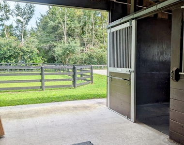 13161 Casey Road - Photo Thumbnail 9