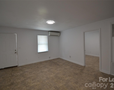 1212 Essex Avenue - Photo Thumbnail 10