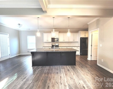 4925 Grace View Drive - Photo Thumbnail 5