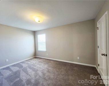 4925 Grace View Drive - Photo Thumbnail 18
